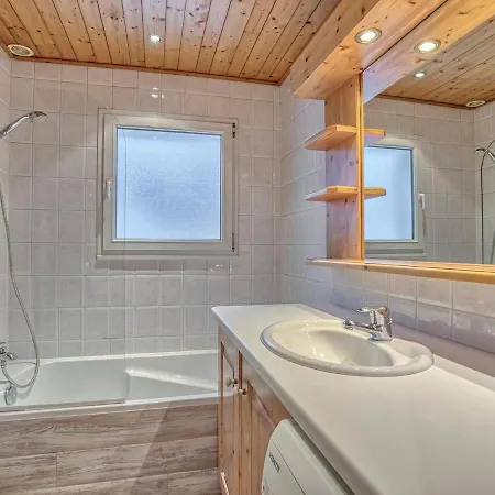 Confortable A - Centre, 50m², 4 Personnes, 3 Balcons, Tv Et Wifi - Fr-1-453-92 Lejlighed *